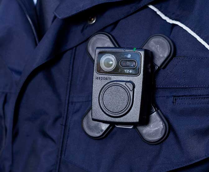 Retail Bodycams Bieden Veiligheid Aan Winkelpersoneel